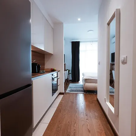 Injoy Apartment *